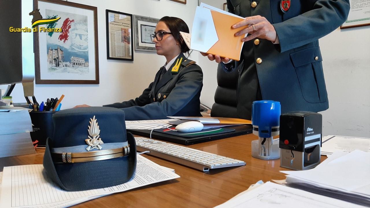 Maxi sequestro a Palermo di sarde neonate, sanzioni fino a 75mila euro