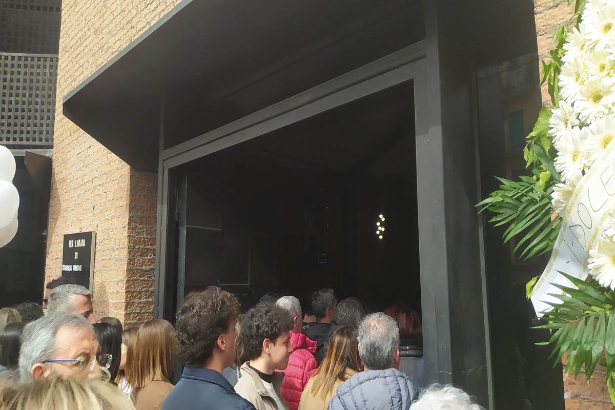 I funerali di Simone D'Arrigo, morto in un incidente a Etnapolis - QdS (1)