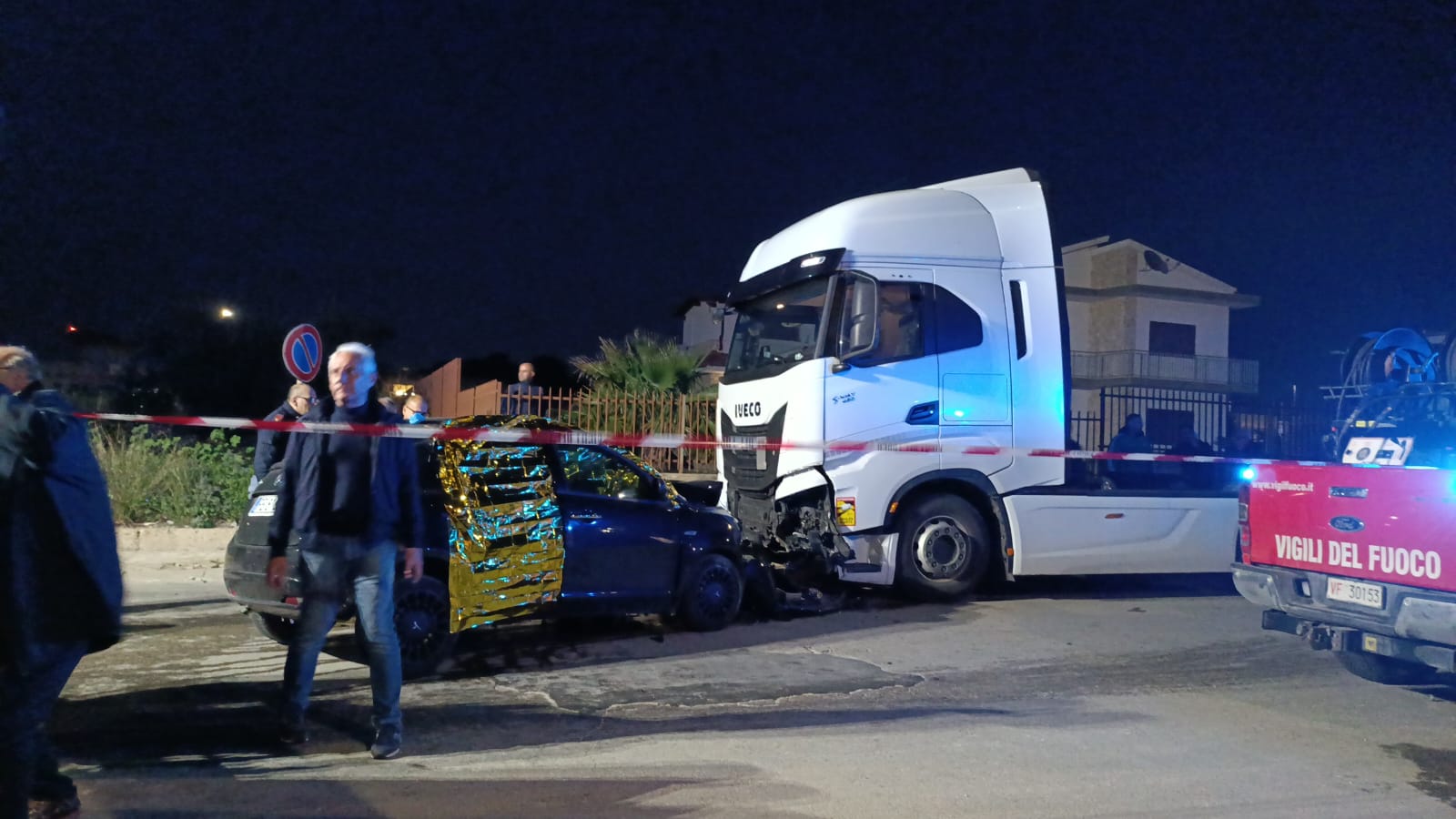 VIDEO | Comiso, tragico scontro auto-tir: morta una donna di 70 anni