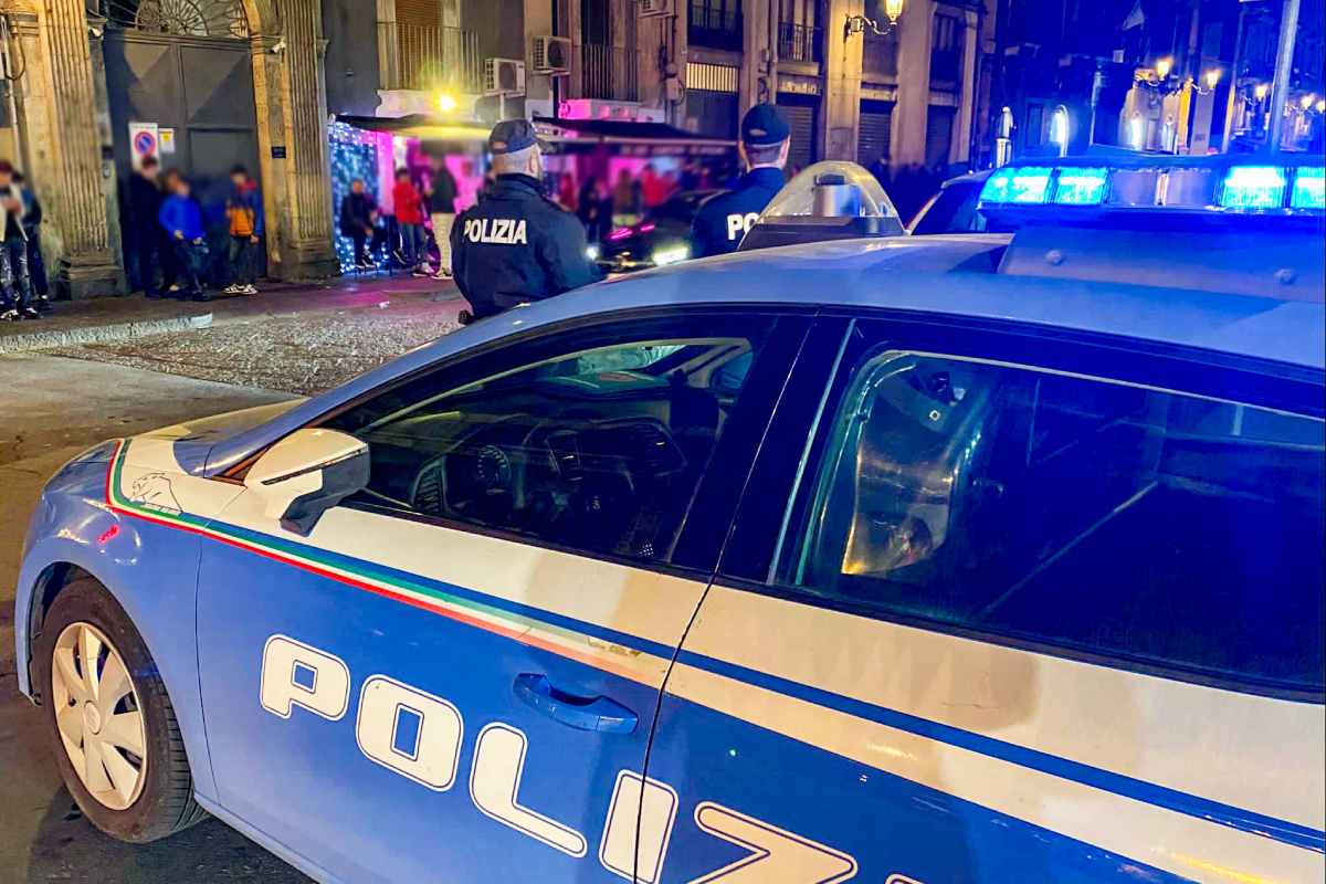 Volantini con offerta di prestazioni sessuali a basso costo: una donna nel mirino dei malviventi