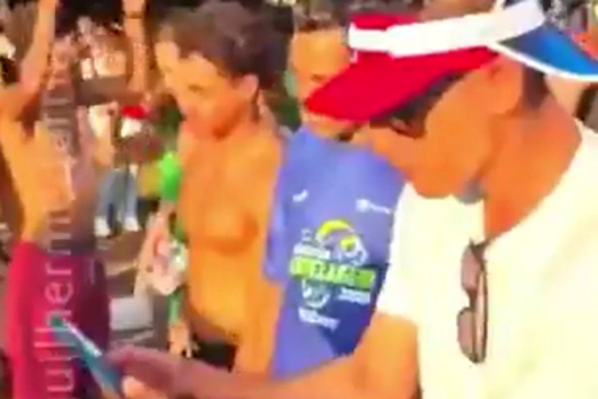 VIDEO | Brasile, agenti di polizia vestiti da Power Rangers per arrestare un ladro