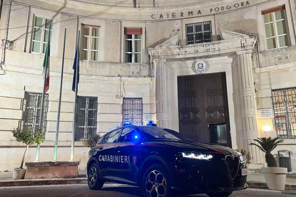 Ragusa, spaccio nel parcheggio di un supermercato: pusher arrestato