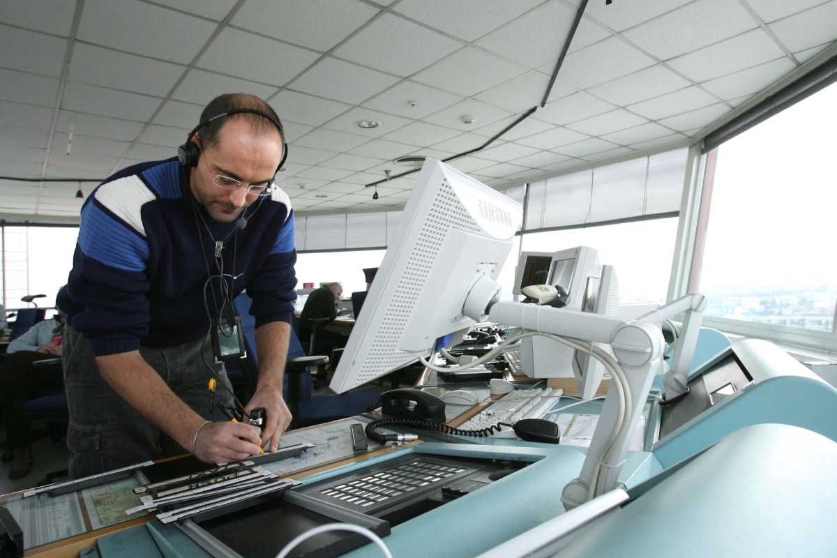Austro Control cerca controllori del traffico aereo: ecco requisiti e stipendio