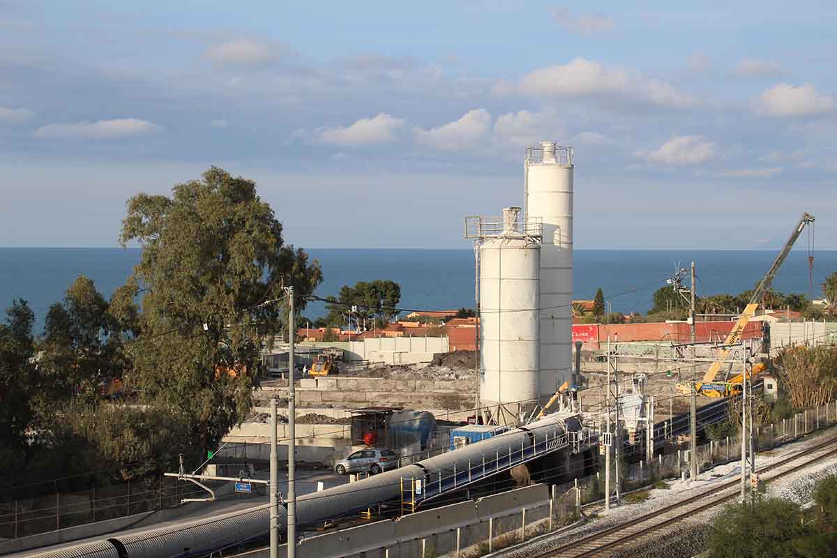 Ferrovie, in Sicilia treni nuovi e binari vecchi: arriverà l’Alta capacità, ma non l’Alta velocità
