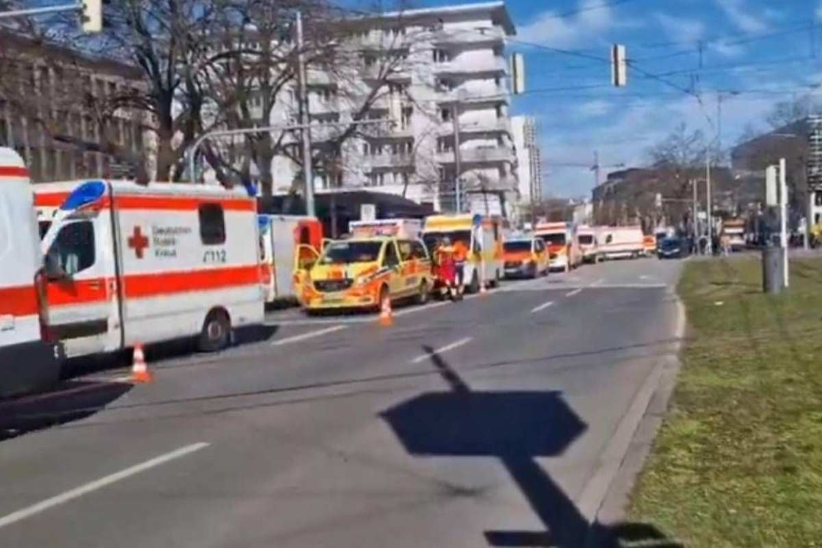 VIDEO | Strage in Germania, auto sulla folla a Mannheim: almeno 2 morti e diversi feriti