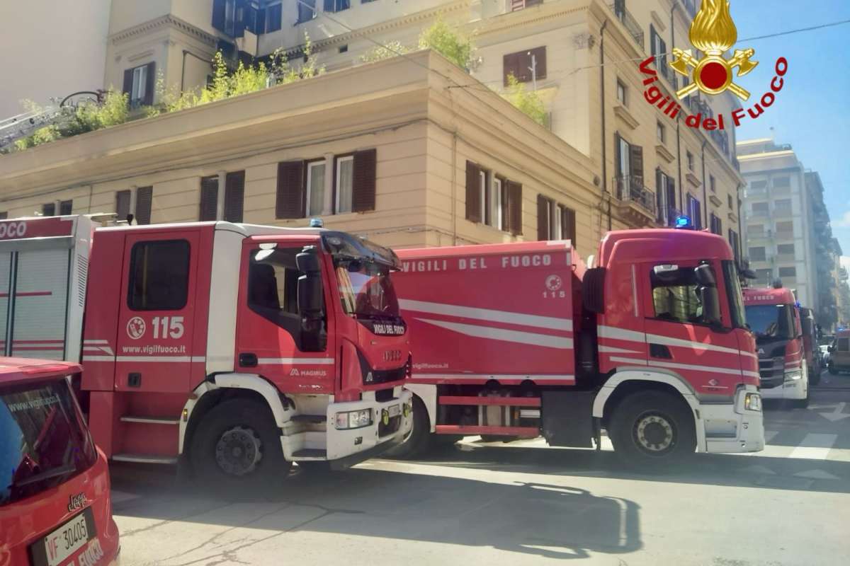 Palermo, incendio e paura in un’abitazione di via Quintino Sella. Scatta l’evacuazione