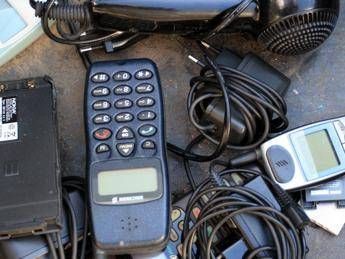 Dai cellulari alle lavatrici, raccolta in crescita per i rifiuti elettronici nel 2024