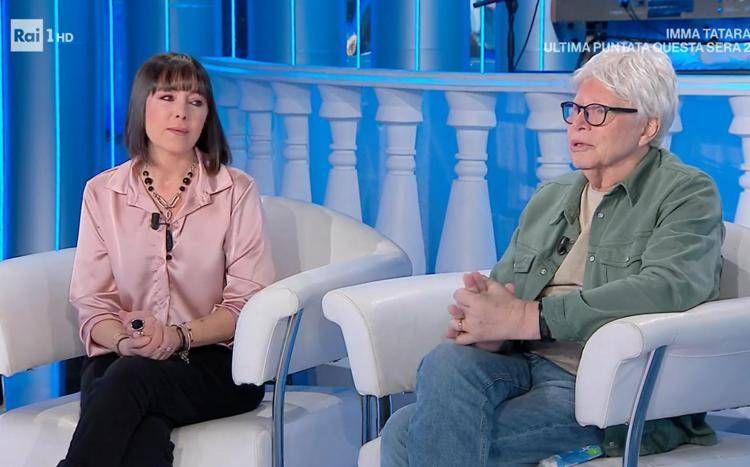 Sandro Giacobbe racconta il suo tumore togliendosi la parrucca: choc a Domenica In