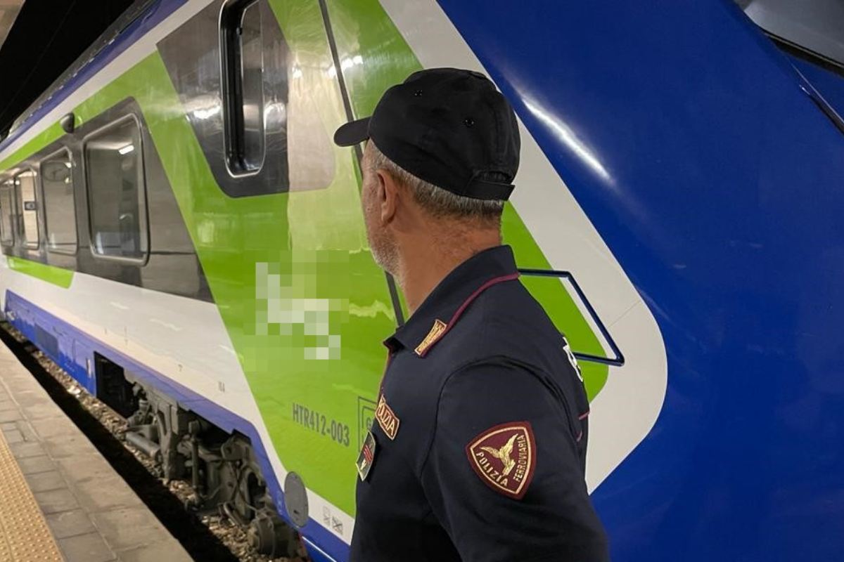 Tre finlandesi imbrattano un treno alla Stazione di Catania: sanzioni e denunce