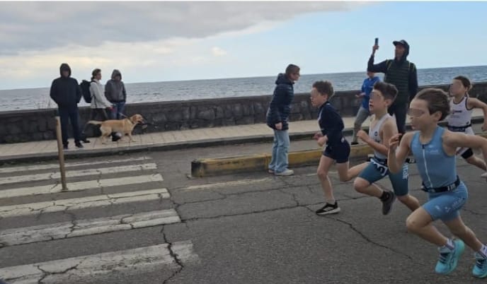 Riposto, ieri grande partecipazione sul lungomare Pantano per la gara regionale di duathlon under 18