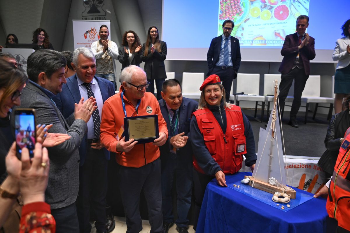 Medicina, il congresso regionale A.I.Stom premia Giorgio Giannone, luminare dell’oncologia siciliana