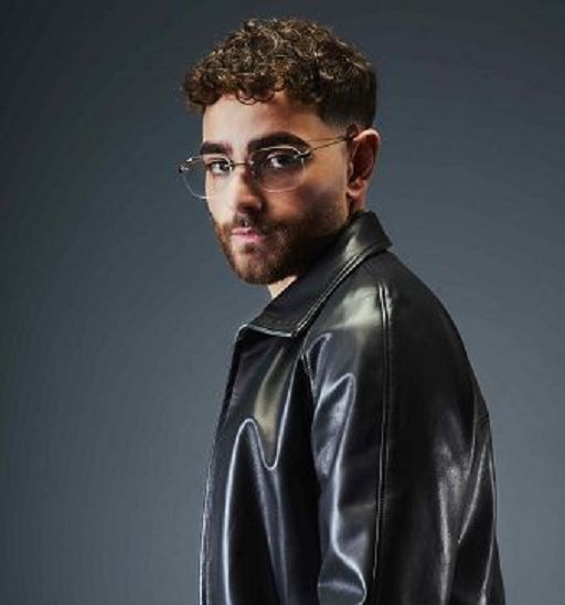 Rocco Hunt, esce il 25 aprile il nuovo album “Ragazzo di giù”