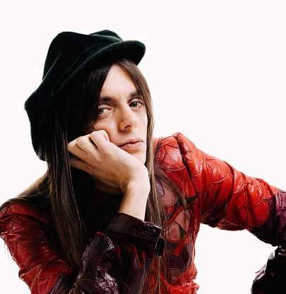 È in partenza il “Club Tour 2025” di Lucio Corsi, poi tour estivo