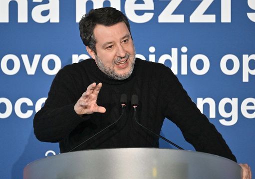 Lega per due giorni a congresso, Salvini candidato unico a succedere a se stesso
