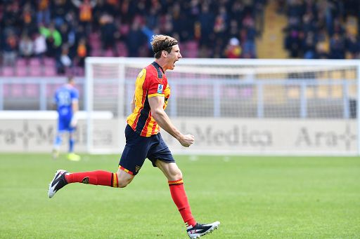 Calcio, Baschirotto salva il Lecce, con il Venezia è 1-1