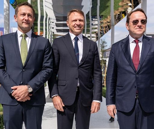 Lollobrigida: in prima linea per risposte concrete a settore vino