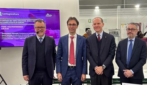 In 10 anni export vino italiano +60%, più della Francia