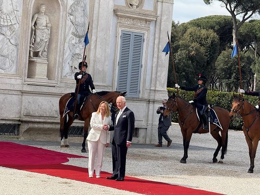 Italia-Gb, Meloni riceve re Carlo III, in corso colloquio