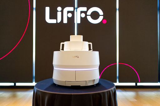 L’IA arriva in cucina con Liffo: il robot che cucina (e impara) da solo