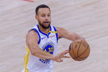 Basket Nba, Golden State e Orlando ai playoff