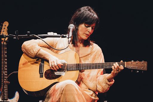 Erica Mou, al via il 25 aprile da Guagnano (LE) il nuovo tour estivo