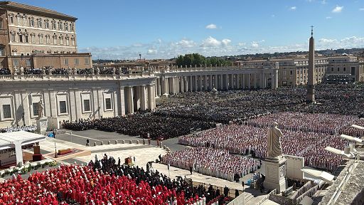 Vaticano: 200mila persone partecipano ai funerali di Papa Francesco