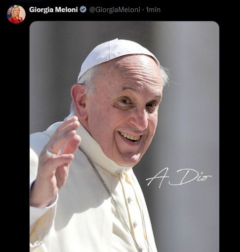 Papa, Meloni posta foto di Francesco: a Dio
