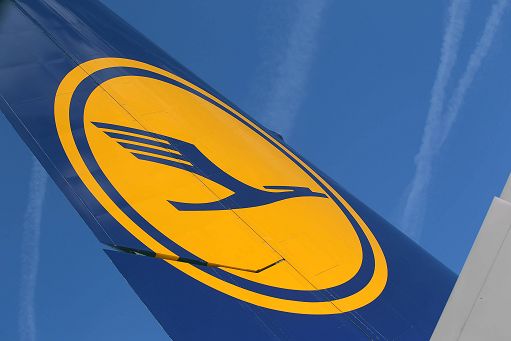 Lufthansa migliora conti I trim, perdita operativa scende a 722 mln