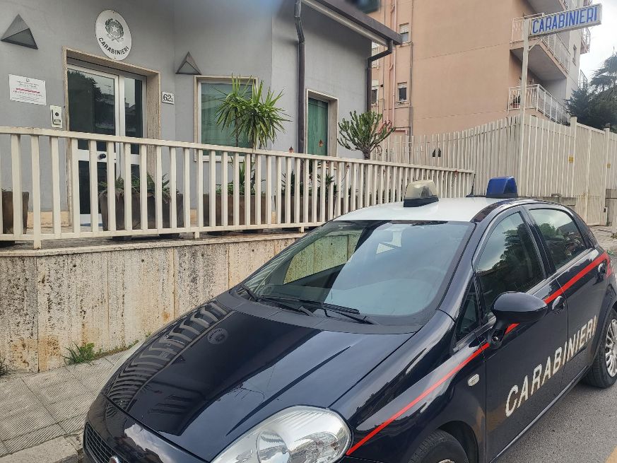 3500 euro in contanti e hashish nella stanza: in manette un 25enne a Villabate