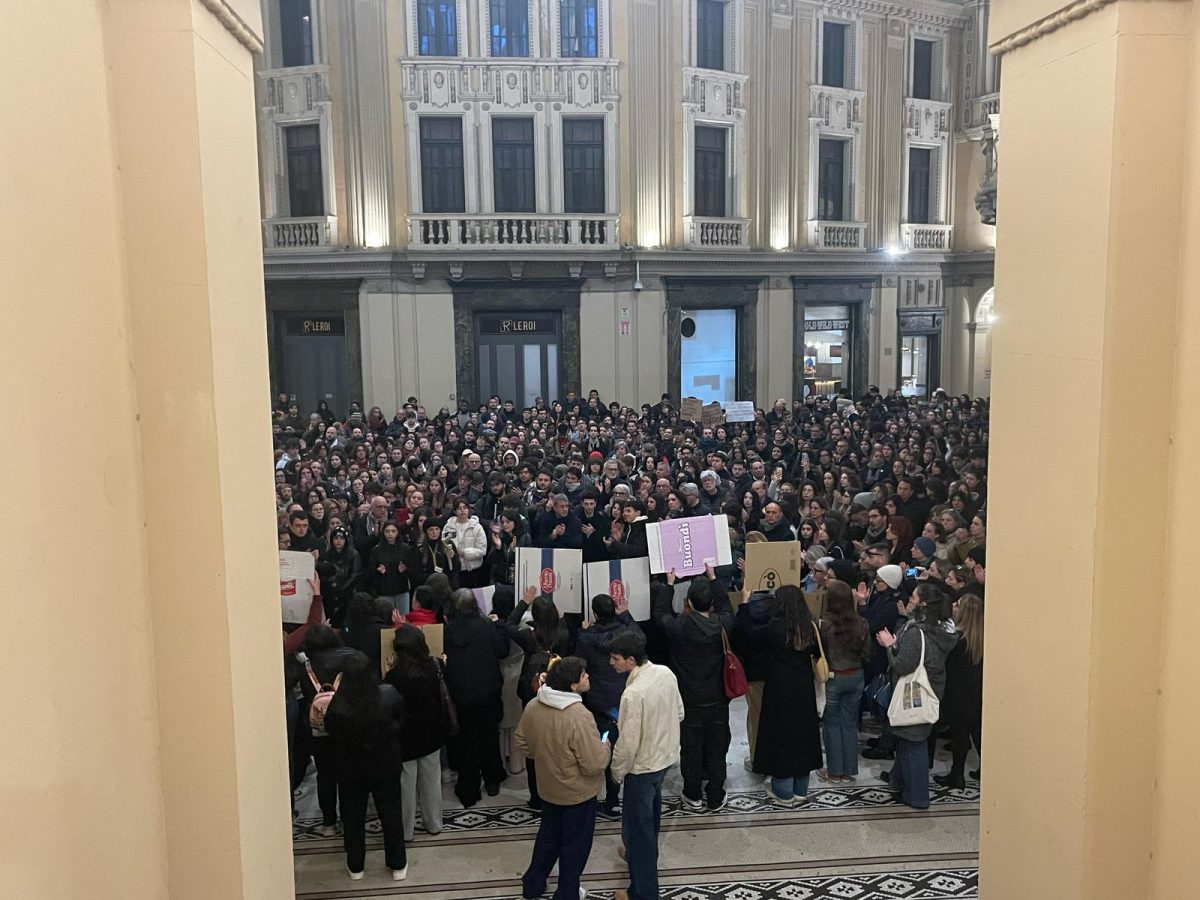VIDEO | Messina, in centinaia in piazza per Sara