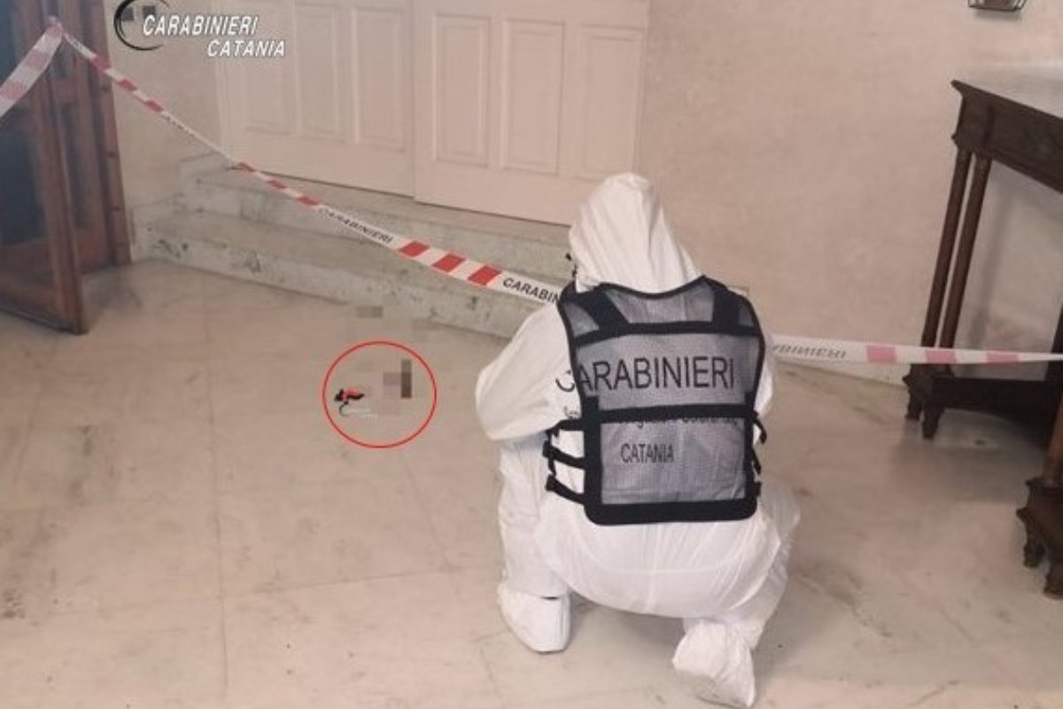 FOTO | Orrore nel Catanese, 23enne ucciso a una festa in villa dal padre dopo una lite