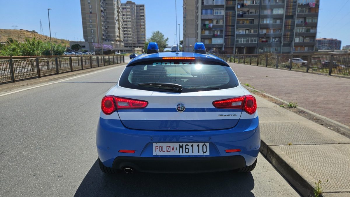 Simulano una relazione amorosa per derubare un anziano: arrestati coniugi a Lentini