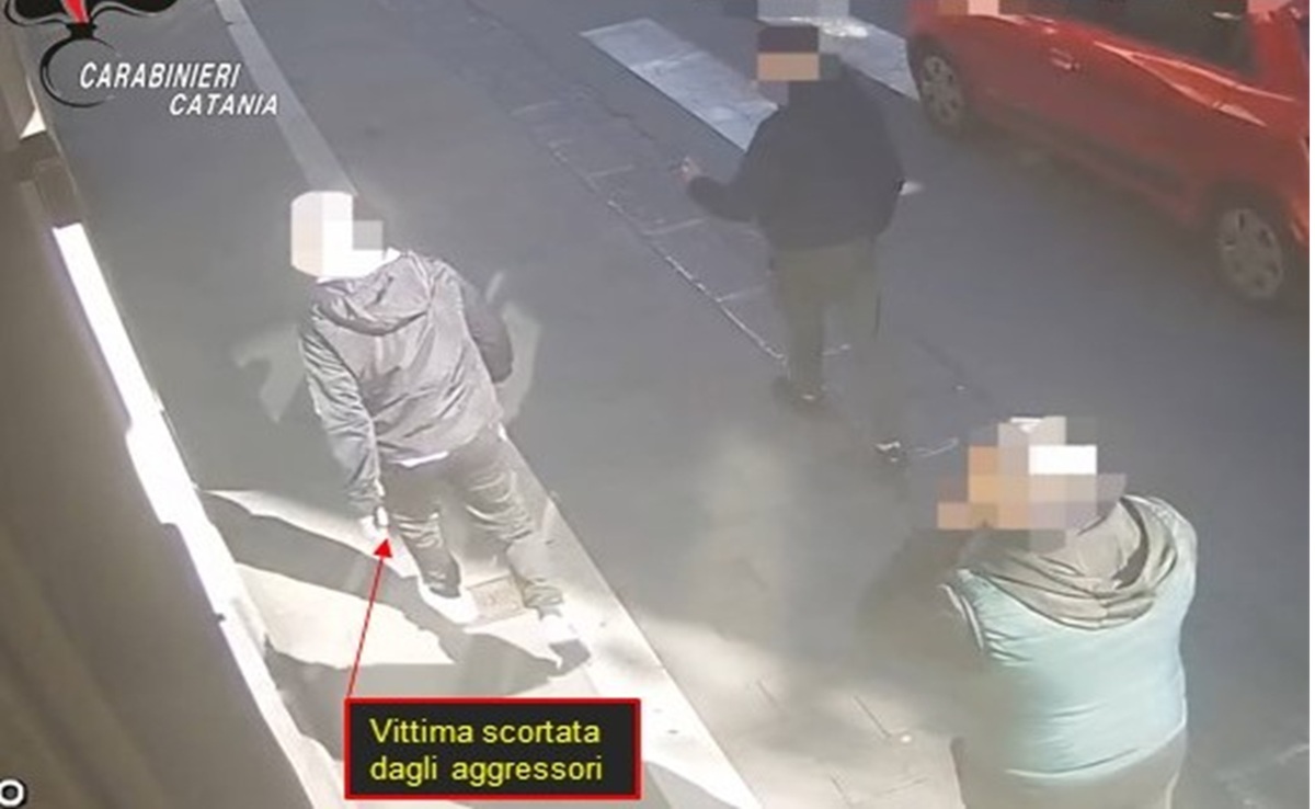 NOMI | Rapinato e sequestrato, terrore nel Catanese: scattano 4 arresti