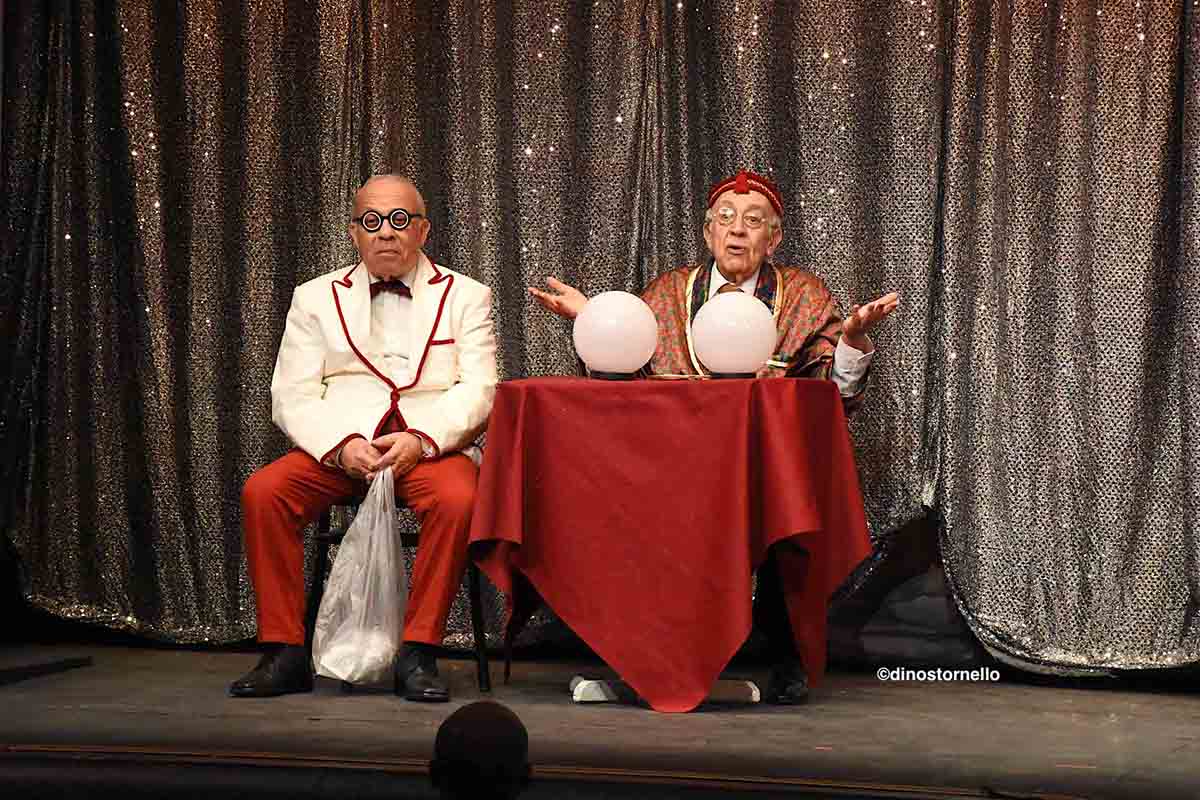 Al Brancati risate e leggerezza con il “Piccolo grande varietà”