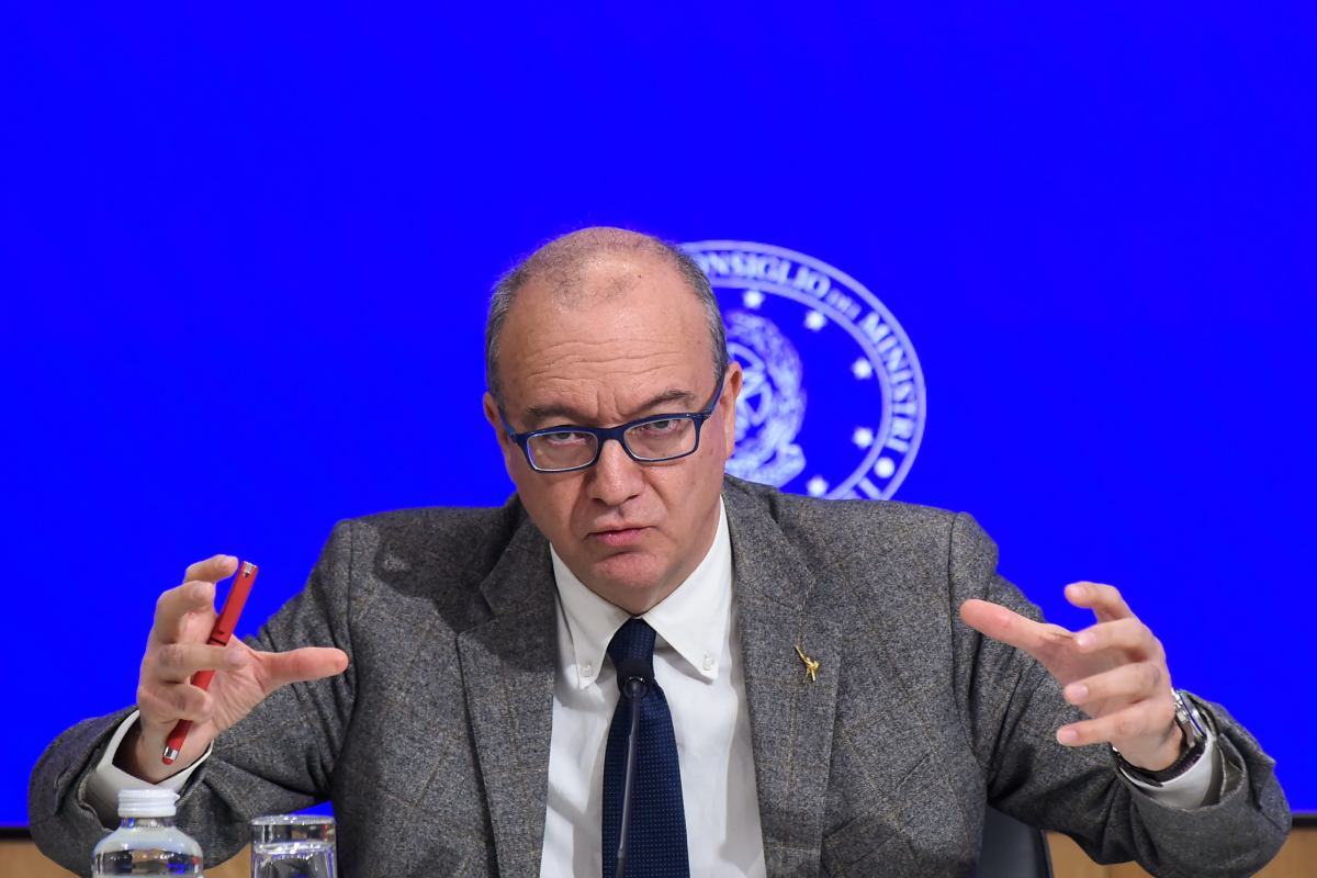 Maturità, la nuova riforma è legge: ecco come cambia l’esame da giugno 2026