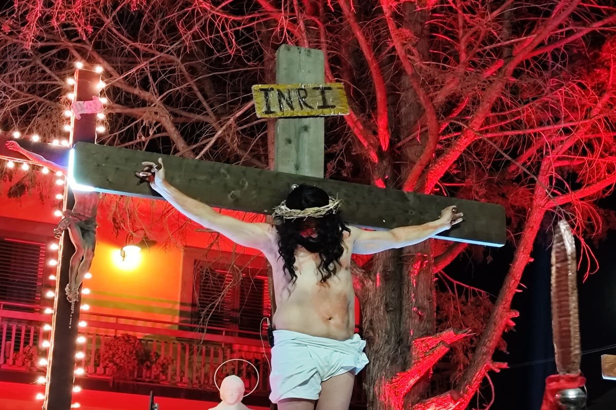 Via Crucis vivente di San Pietro Clarenza 2025 - foto qds