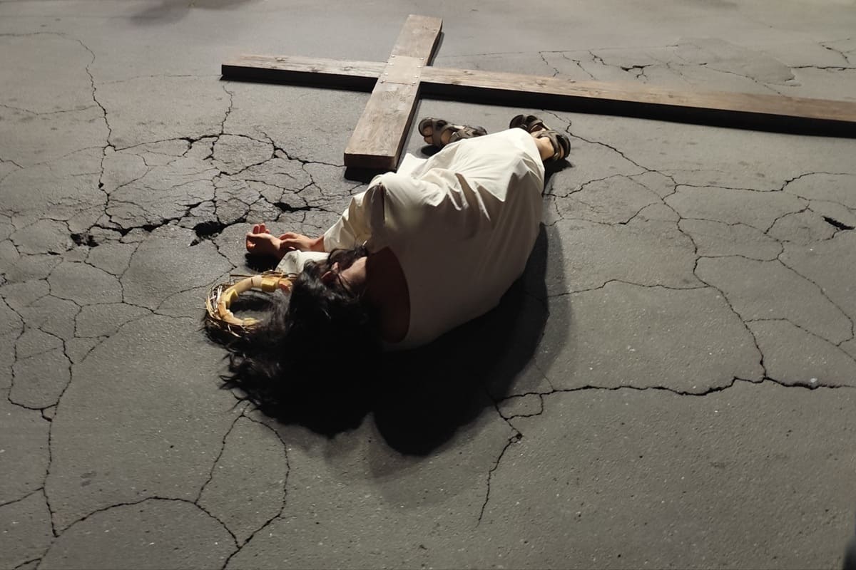 Via Crucis vivente di San Pietro Clarenza 2025 - foto qds