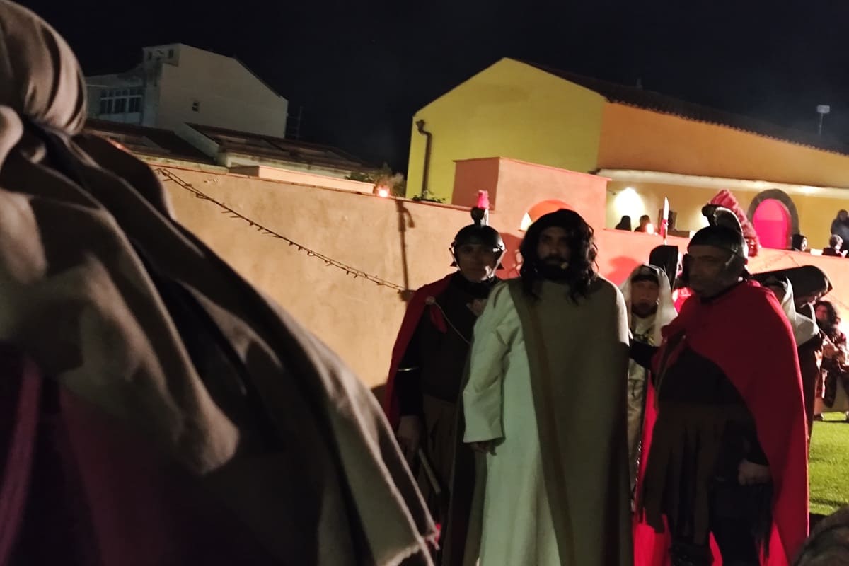 Via Crucis vivente di San Pietro Clarenza 2025 - foto qds