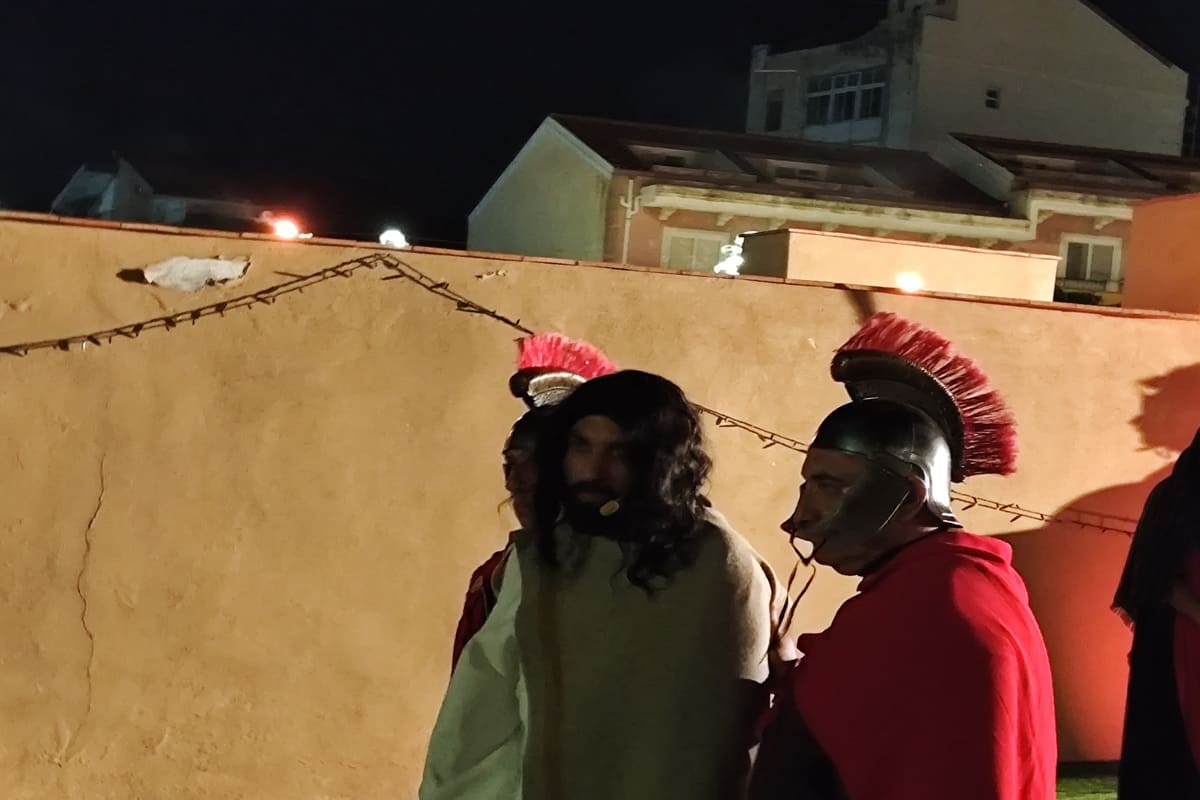 Via Crucis vivente di San Pietro Clarenza 2025 - foto qds