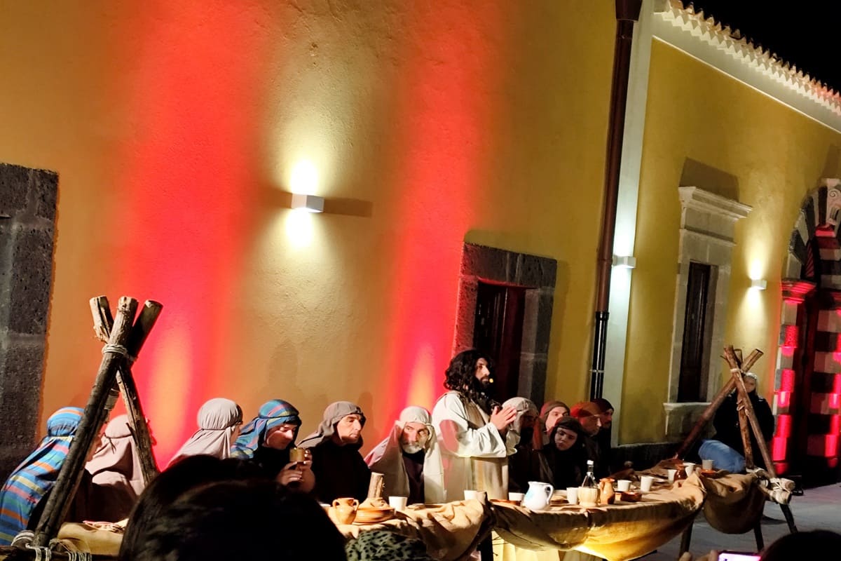 Via Crucis vivente di San Pietro Clarenza 2025 - foto qds