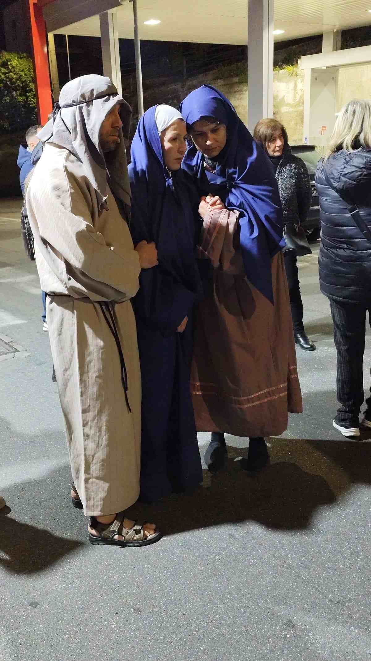 Via Crucis vivente di San Pietro Clarenza 2025 - foto qds