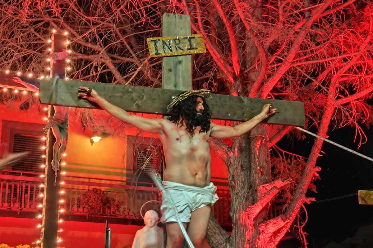 Via Crucis vivente di San Pietro Clarenza 2025 - foto qds