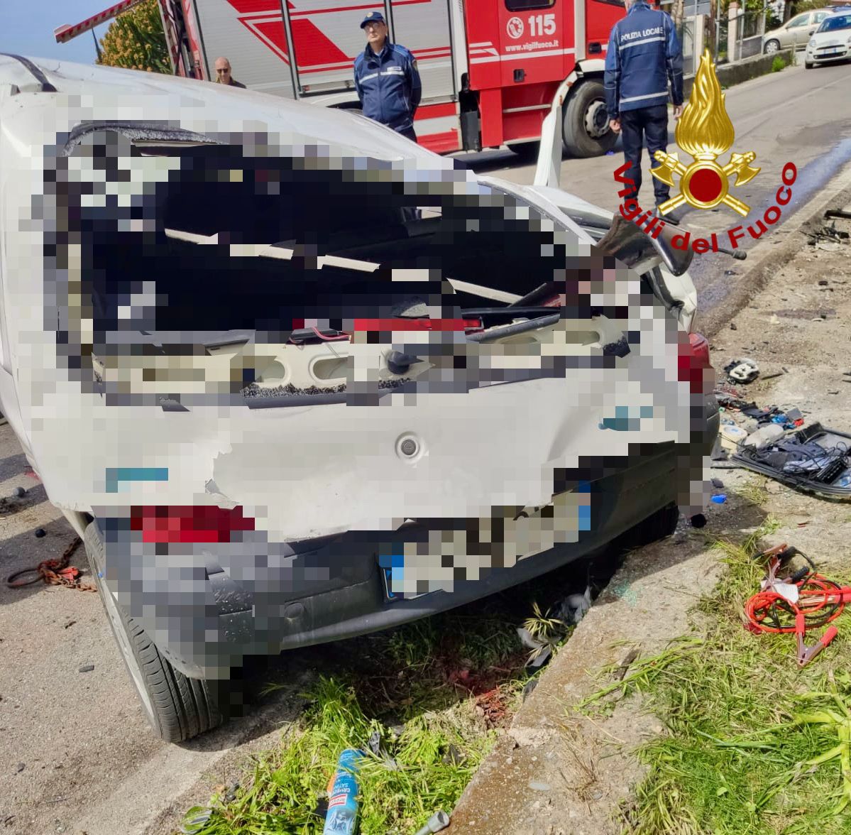 Galleria foto 'FOTO Incidente sulla statale 113, morta una donna: chi era la vittima, le drammatiche immagini' - foto 2