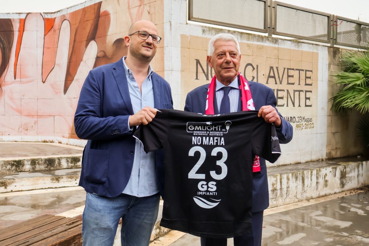 Athletic Club Palermo in visita al giardino della memoria di Capaci