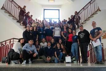 Milano, un bosco invisibile alla scuola primaria Leonardo Da Vinci