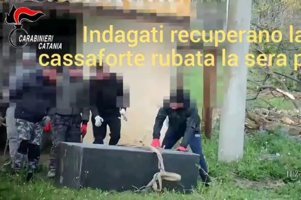 VIDEO e NOMI | Rubarono oltre 100.000 euro in una gioielleria di Agira, fermate 7 persone