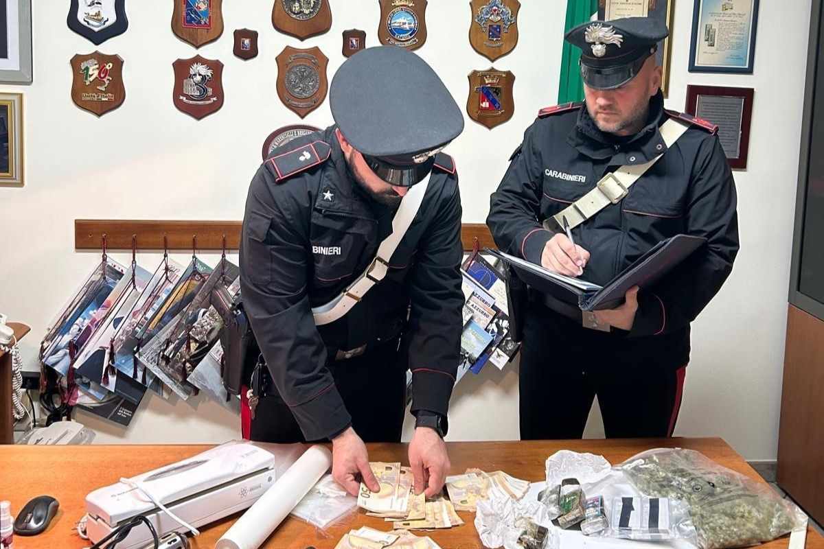 Beccato con la droga nel borsello, arrestato 28enne a Portopalo