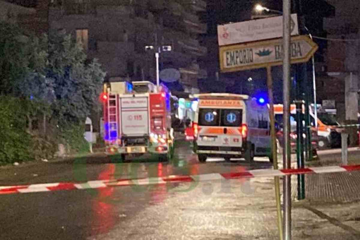 FOTO | Minaccia di morte la madre, lei chiama il 112 ma l’uomo si barrica in casa: una notte folle a Favara