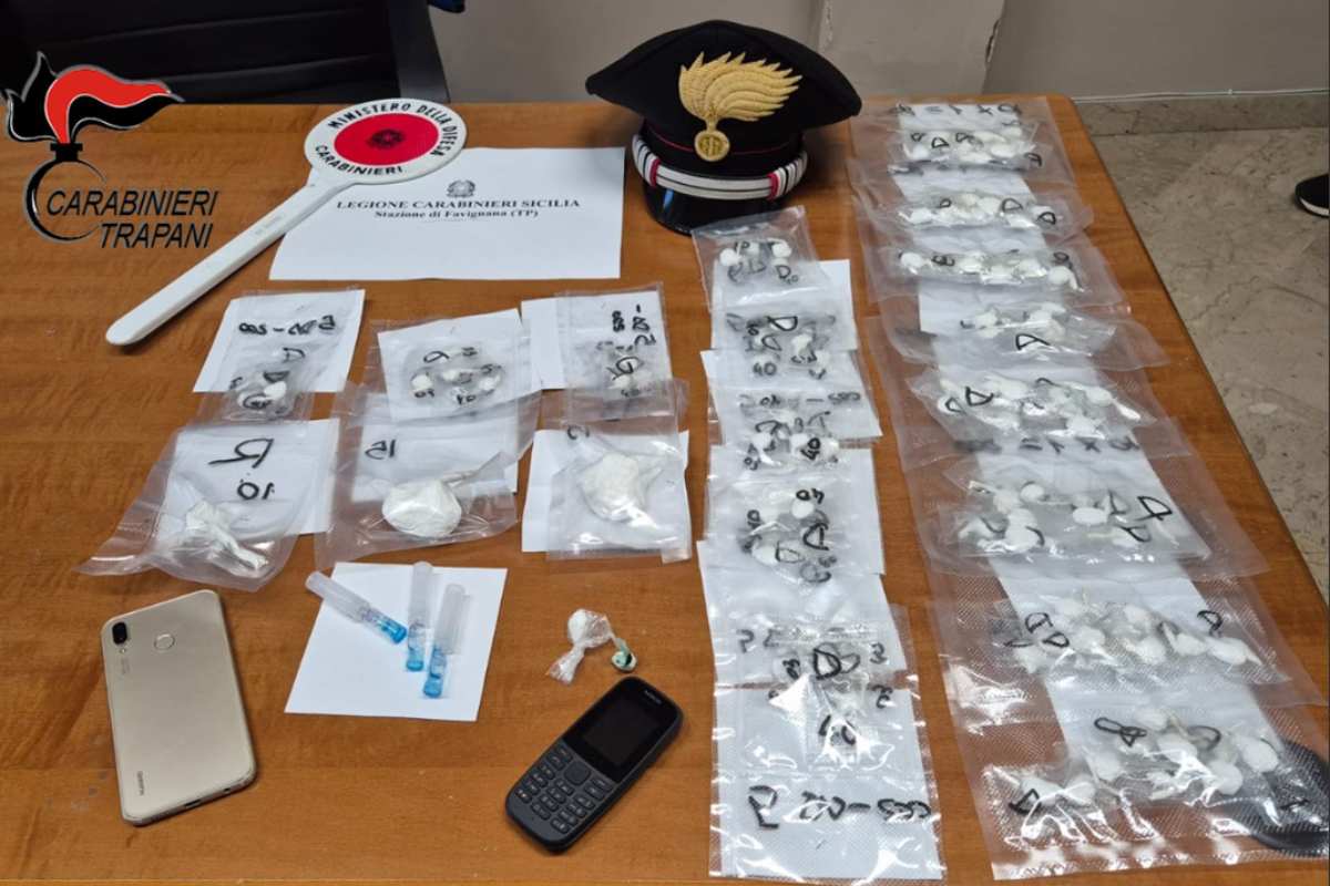 Sbarca a Favignana, ma viene subito arrestato: aveva 300 grammi di cocaina