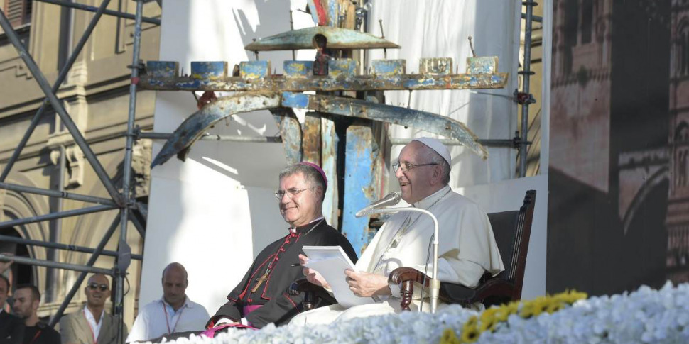 Papa Francesco e i viaggi in Sicilia: la pietà a Lampedusa, l’omaggio a Pino Puglisi e Biagio Conte Papa Francesco e i viaggi in Sicilia: la pietà a Lampedusa, l’omaggio a Pino Puglisi e Biagio Conte